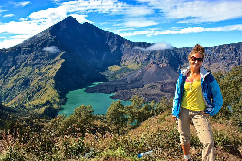 Lina strikes a pose with Rinjani Lina strikes a pose with Rinjani