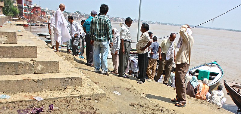 casting off the dead into the Ganges River casting off the dead into the Ganges River