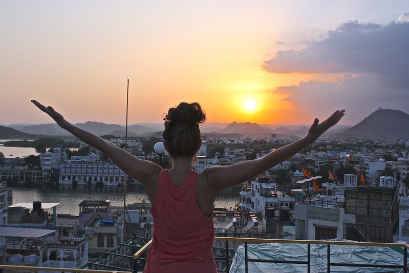 Lina salutes Udaipur's sunset Lina salutes Udaipur's sunset