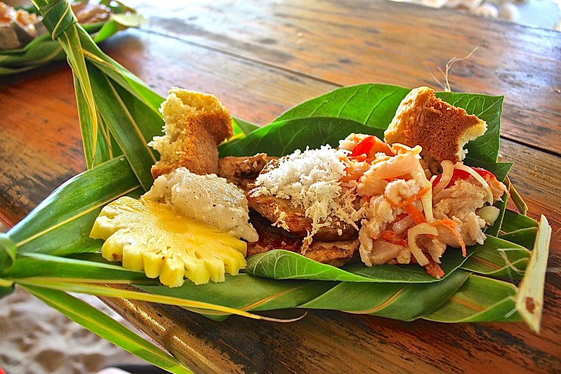 lunch on palm leaves lunch on palm leaves