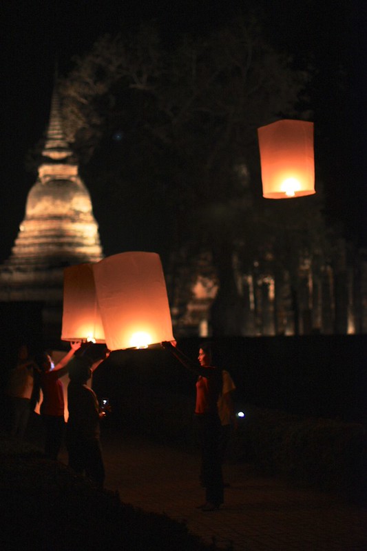 that are cast into the sky at Wat Mahathat that are cast into the sky at Wat Mahathat