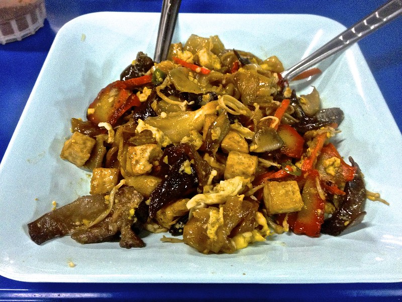 mixed mushrooms, tofu and vegetables with pad see ew noodles… delicious! just 30B at the south gate night market mixed mushrooms, tofu and vegetables with pad see ew noodles… delicious! just 30B at the south gate night market