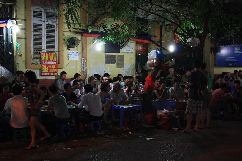 25 cent beers on the street… love Bia Hoi 25 cent beers on the street… love Bia Hoi