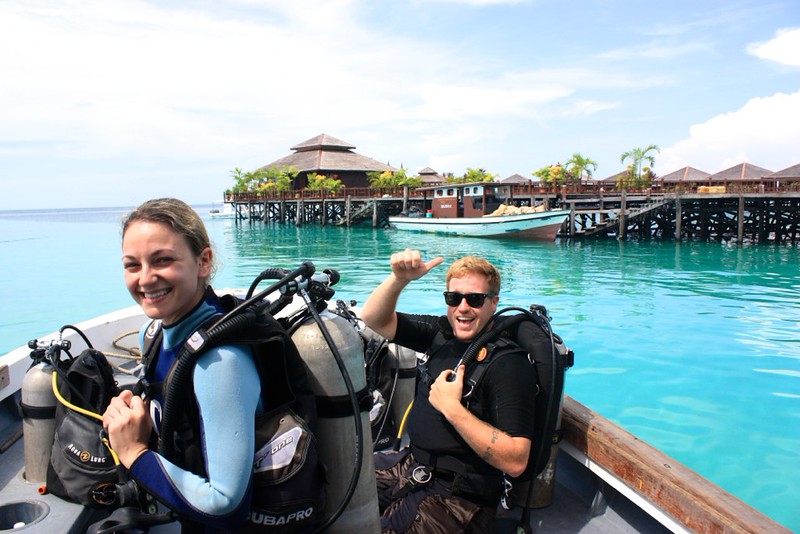 Dina ready for her first dive Dina ready for her first dive